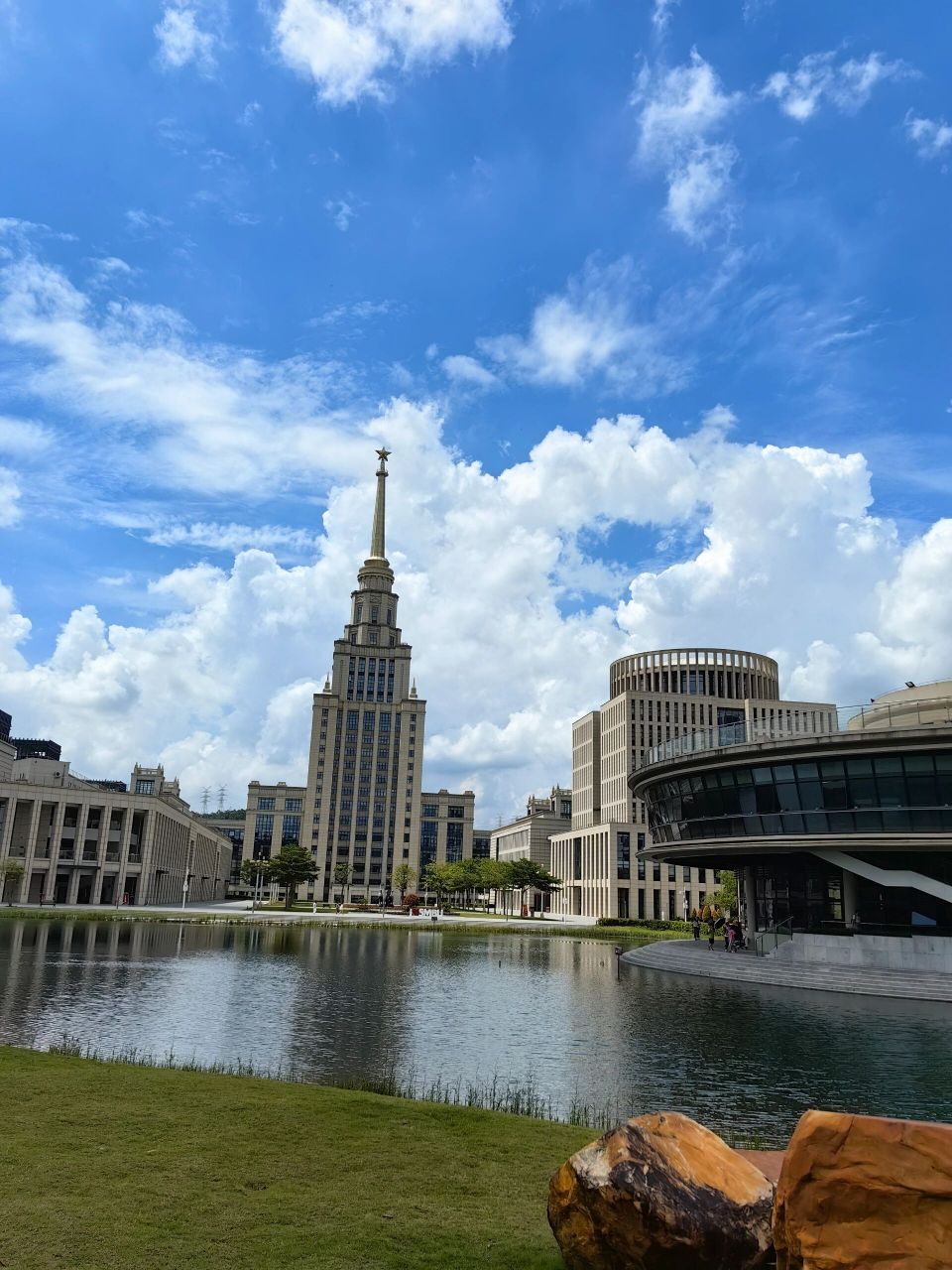 深圳大学(深圳大学生家教一对一上门价格)
